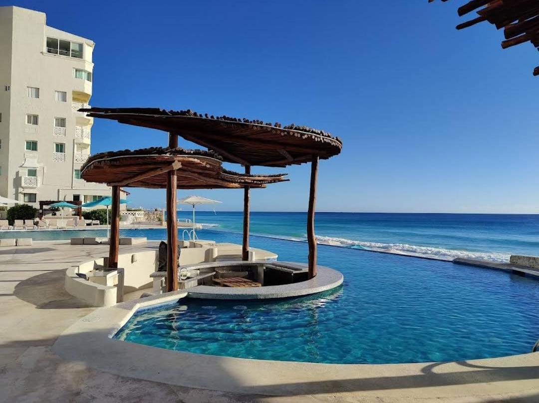 Beachfront Studio With Ocean View 칸쿤 외부 사진