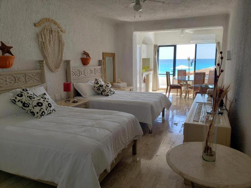 Beachfront Studio With Ocean View 칸쿤 외부 사진