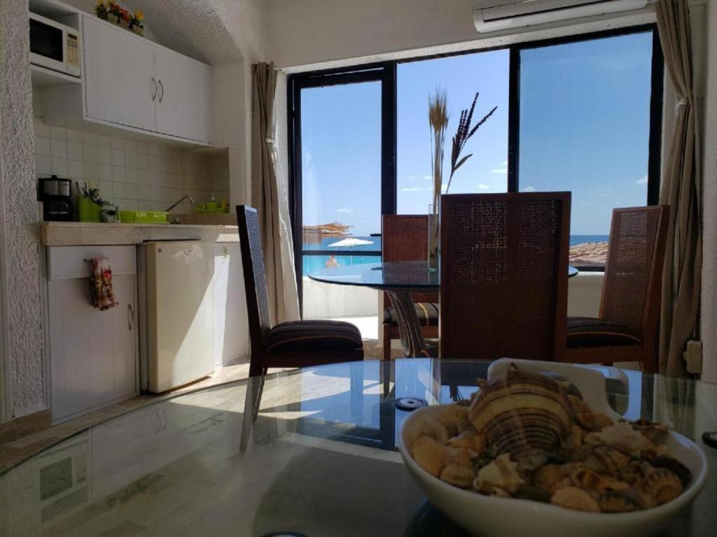 Beachfront Studio With Ocean View 칸쿤 외부 사진