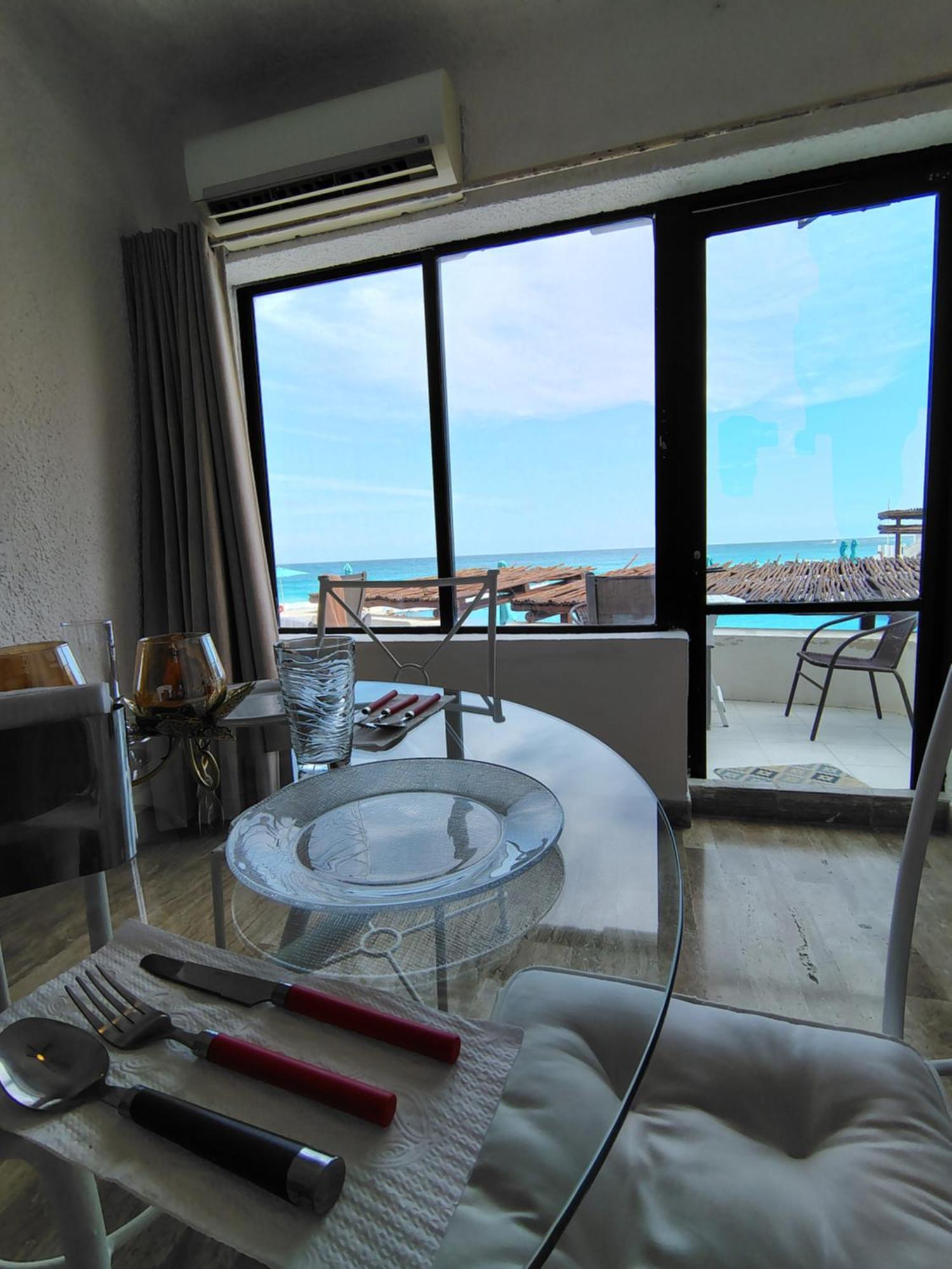 Beachfront Studio With Ocean View 칸쿤 외부 사진