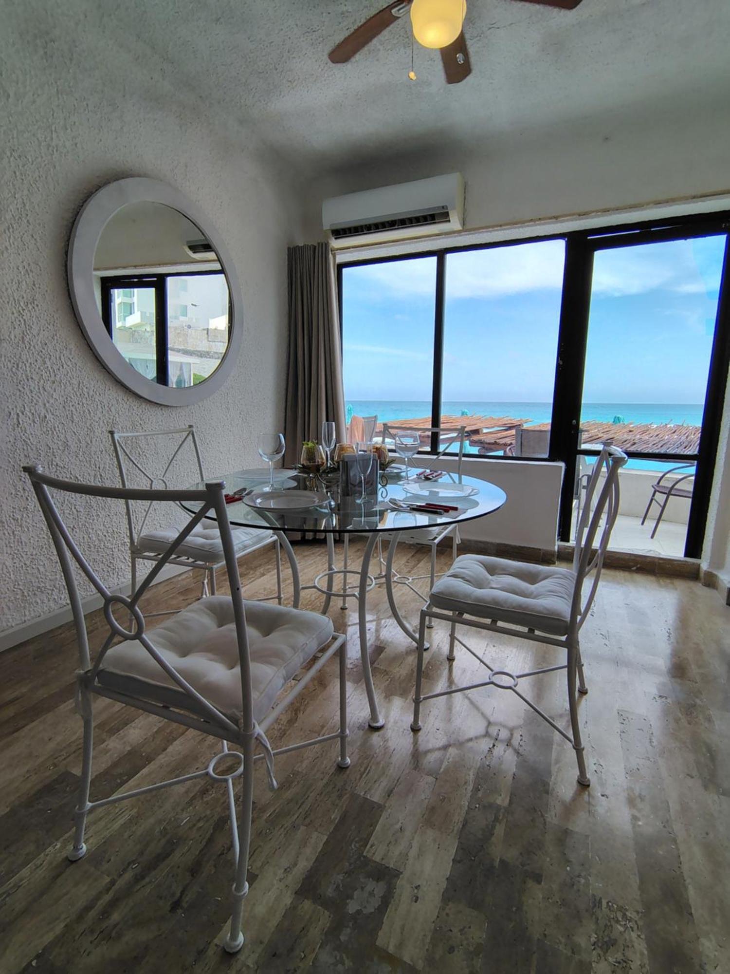 Beachfront Studio With Ocean View 칸쿤 외부 사진